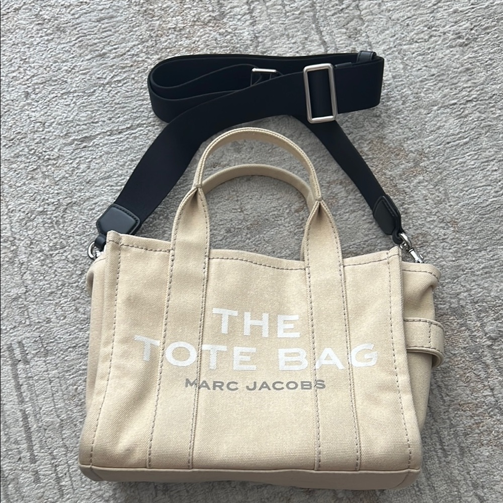 Marc Jacobs Beige Tote Bag